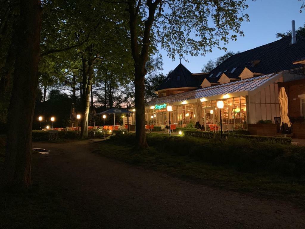 Hotel Seegarten Gmbh Barmstedt Exterior photo